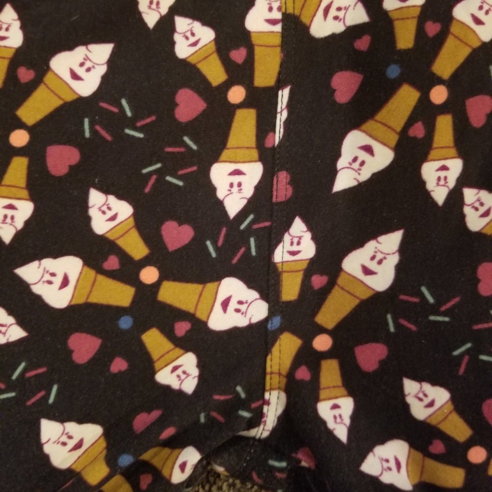 LulaRoe OS leggings - EUC Ice cream cones & hearts - Picture 7 of 7